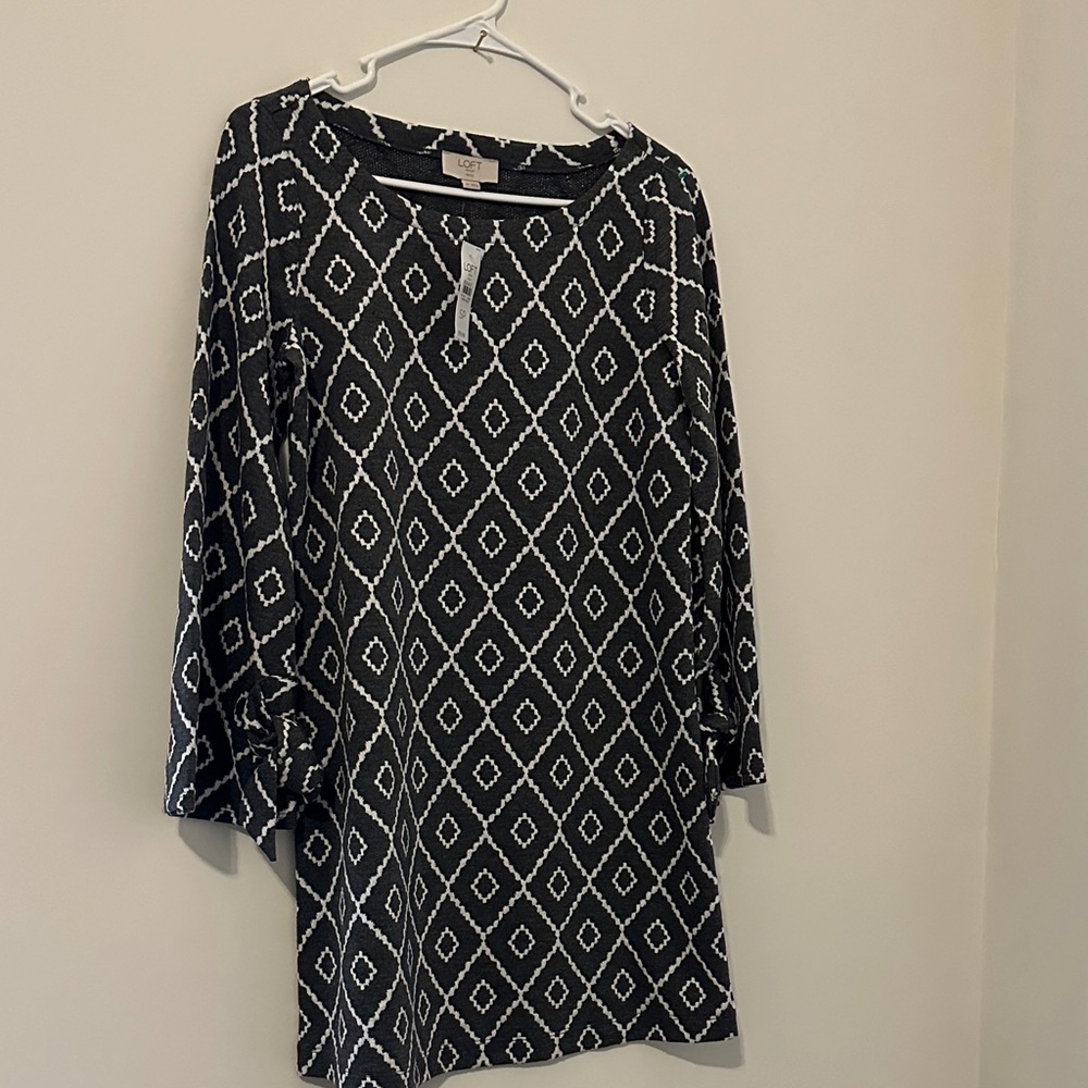 LOFT Gray and White Diamond Pattern dress. Gorgeous and soft